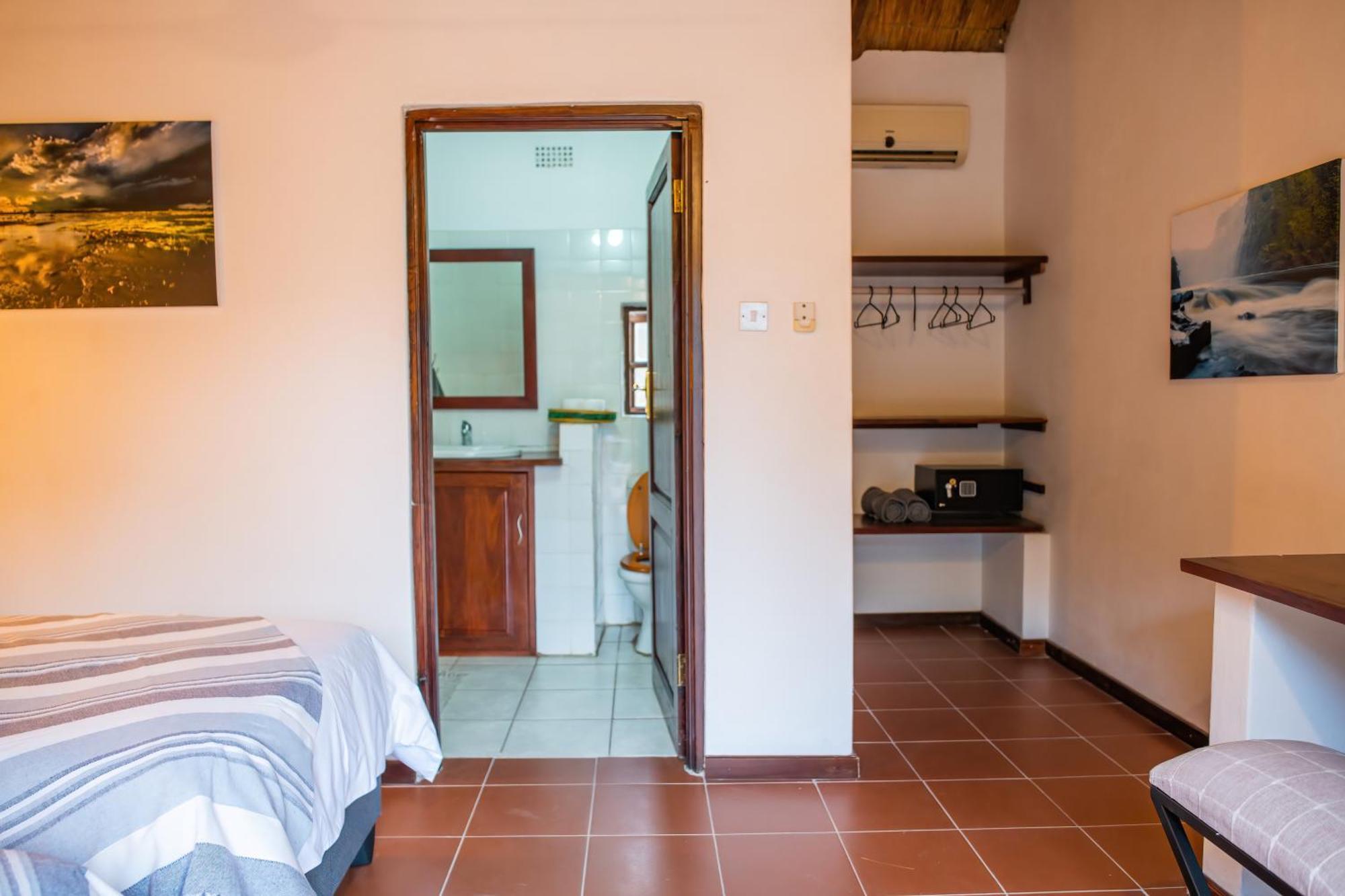 Bed and Breakfast The Little Outlook Victoria Falls Exterior foto